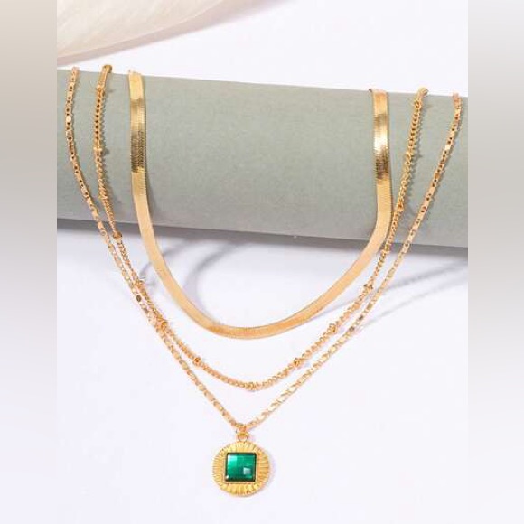 Gold Plated Elegant Gold Layered Necklace With Green Pendant 30$